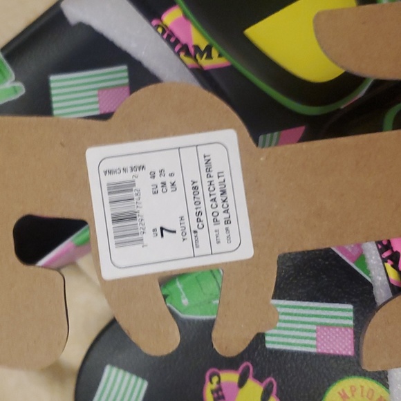 NWT Champion IPO Catch Print Slides Youth size 7 - Picture 8 of 8